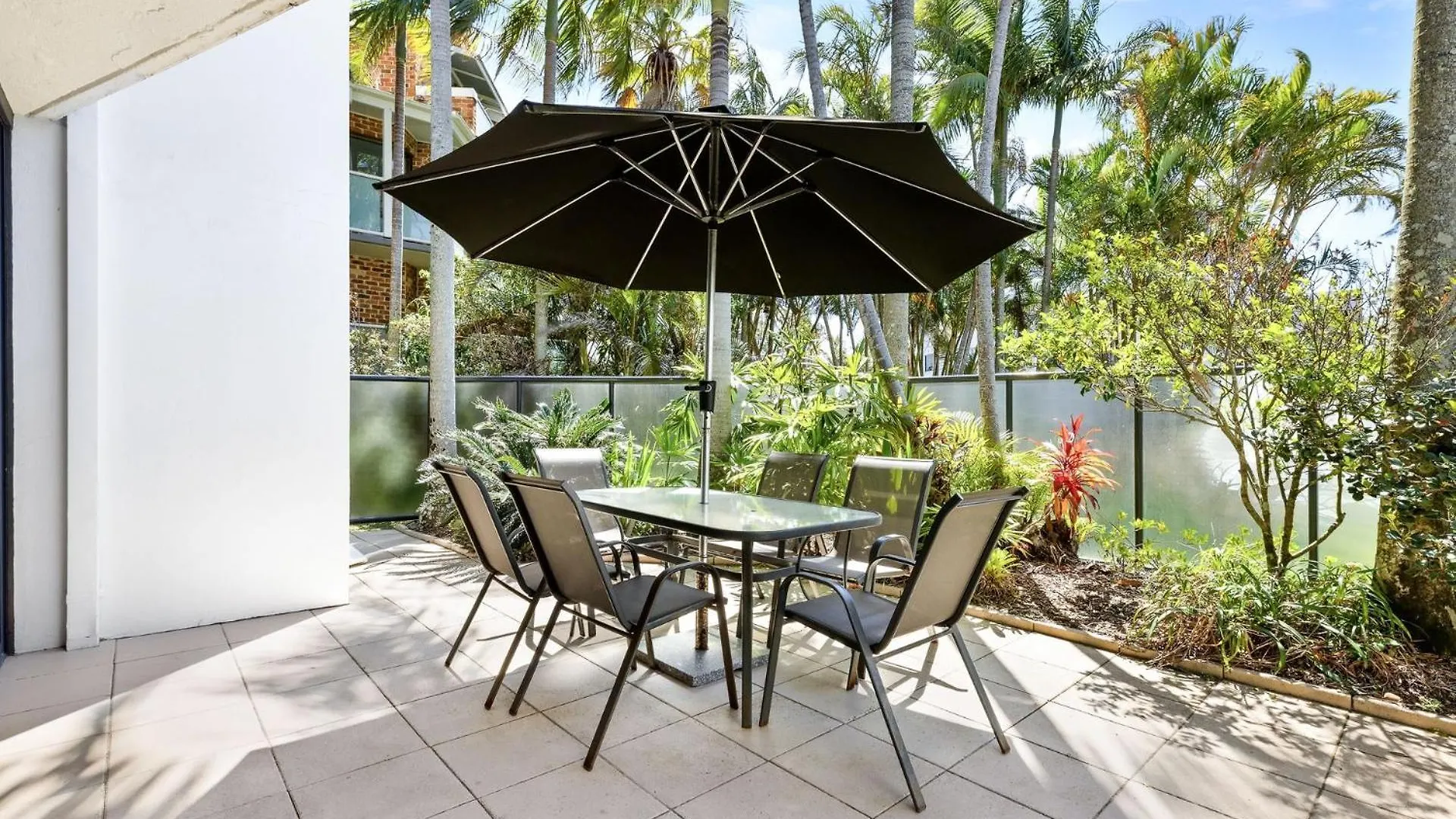 Byron Bay Beachfront Holiday Apartments Courtyard 1 Australia